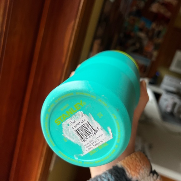 20 oz real Stanley ice flow flip straw - Picture 3 of 3